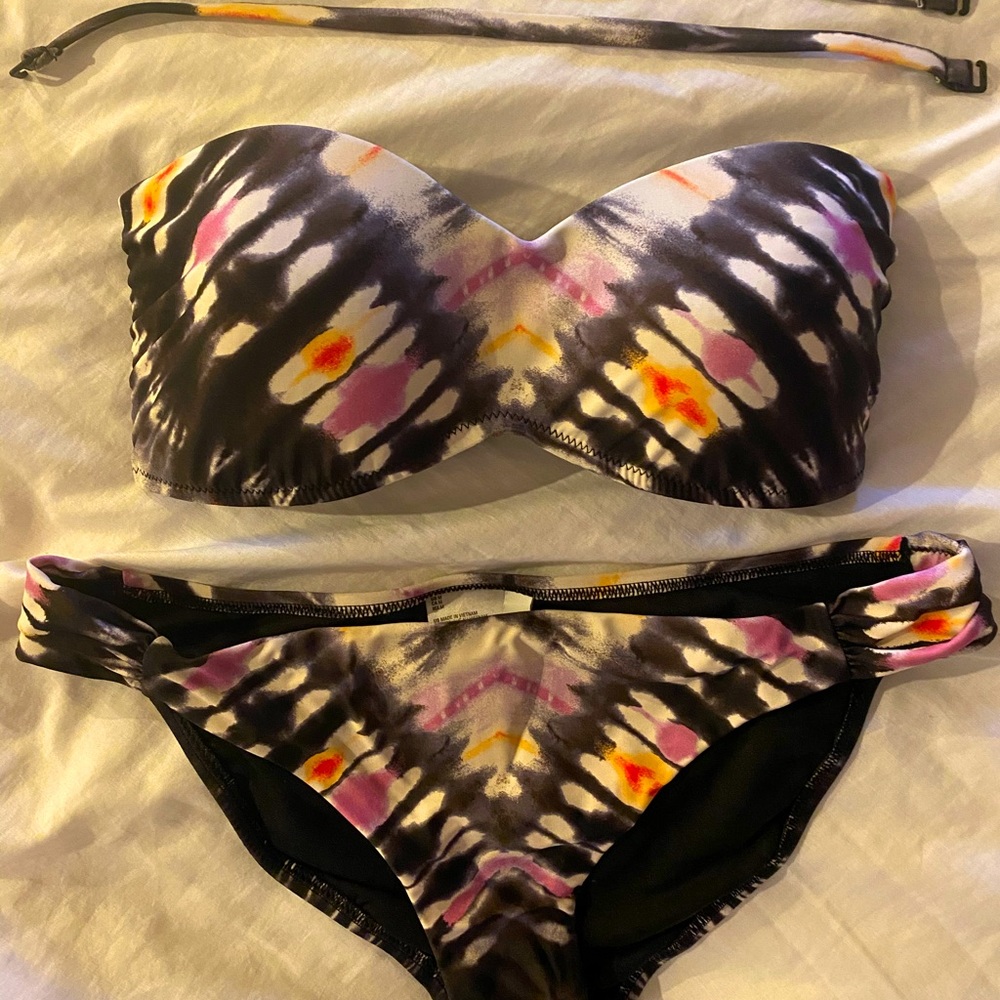 BAR III size medium tie dye bikini strapless black